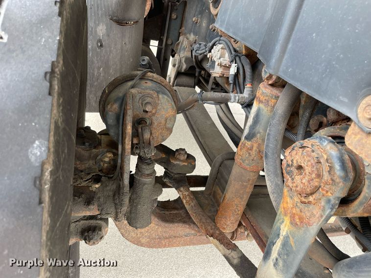 image for item LJ9773 2011 International WorkStar 7400  dump flatbed truck