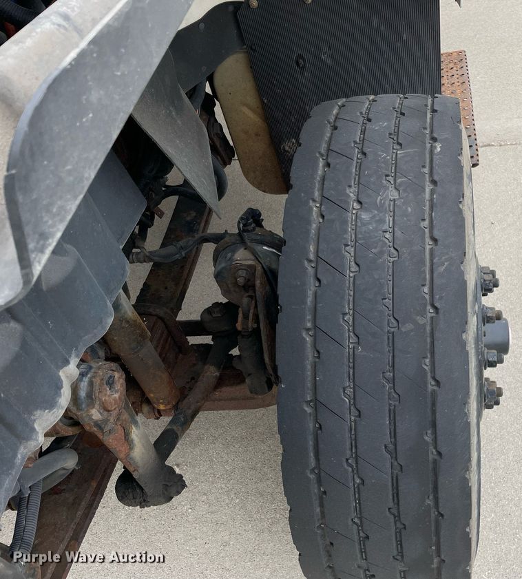 image for item LJ9773 2011 International WorkStar 7400  dump flatbed truck