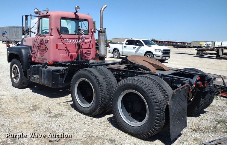 image for item LL9102 1966 Mack R600 semi truck