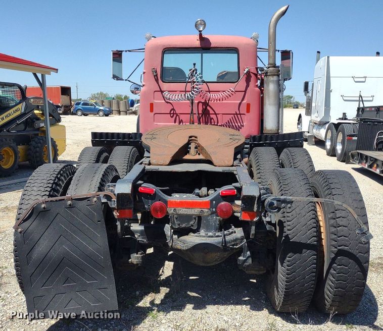 image for item LL9102 1966 Mack R600 semi truck