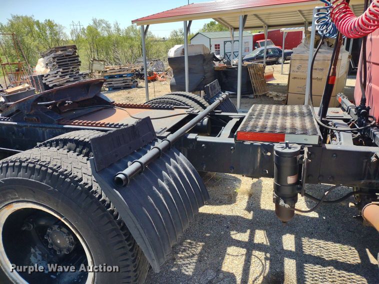 image for item LL9102 1966 Mack R600 semi truck