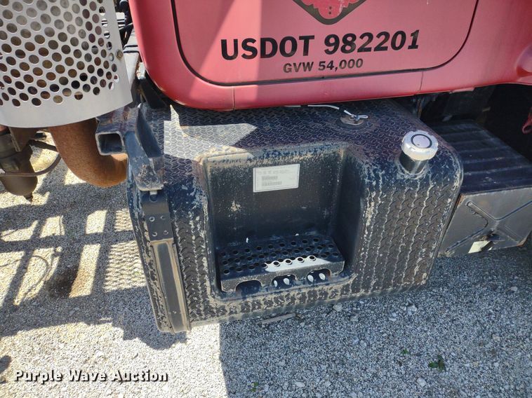 image for item LL9102 1966 Mack R600 semi truck