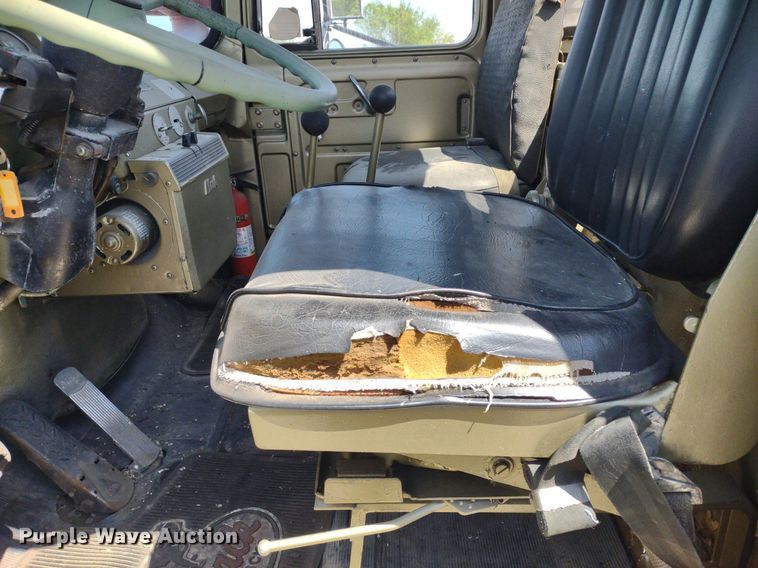 image for item LL9102 1966 Mack R600 semi truck