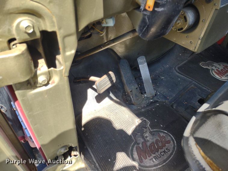 image for item LL9102 1966 Mack R600 semi truck