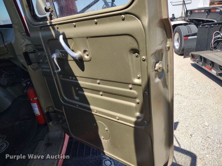 image for item LL9102 1966 Mack R600 semi truck