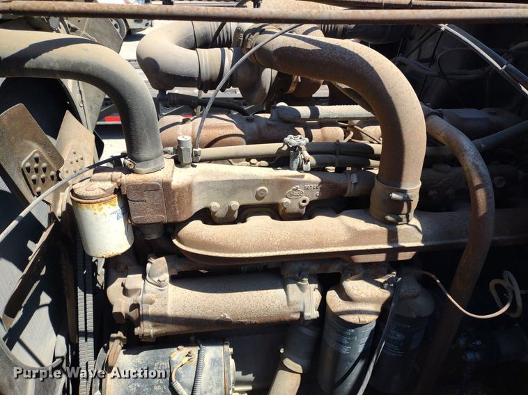 image for item LL9102 1966 Mack R600 semi truck