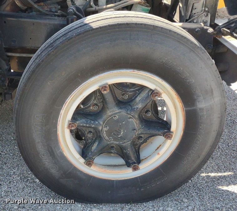 image for item LL9102 1966 Mack R600 semi truck