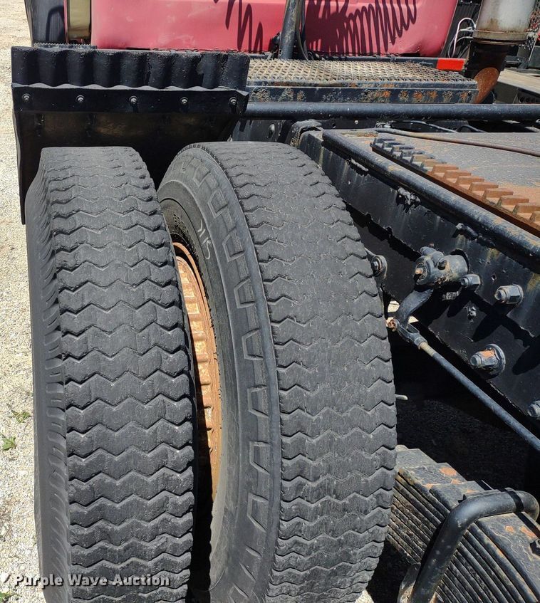 image for item LL9102 1966 Mack R600 semi truck