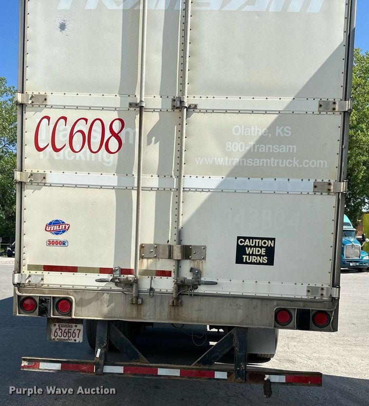 image for item LN9273 2005 Utility 3000R  refrigerated van trailer