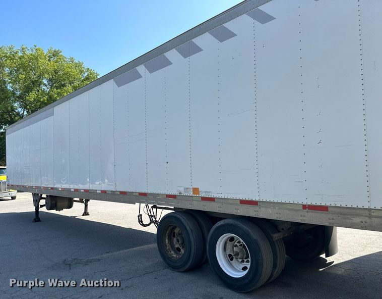 image for item LN9273 2005 Utility 3000R  refrigerated van trailer
