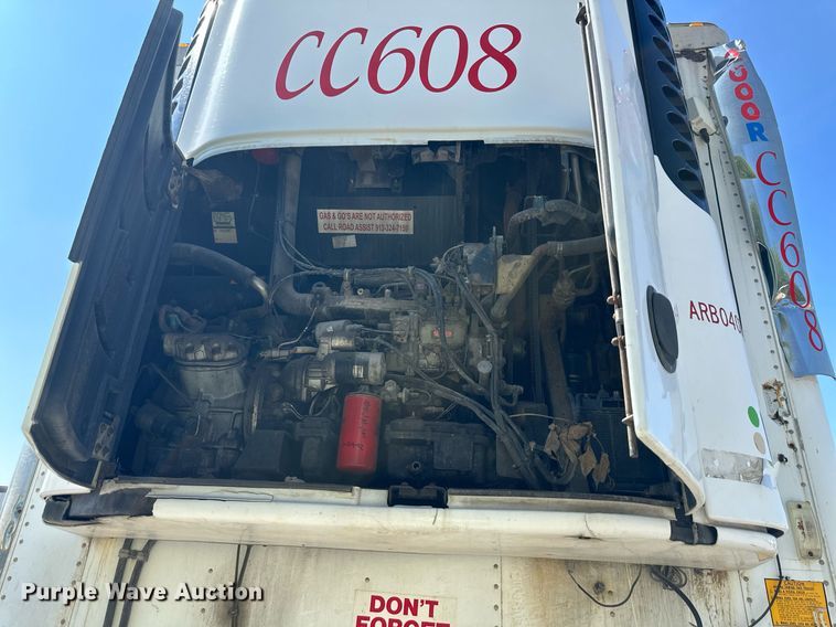 image for item LN9273 2005 Utility 3000R  refrigerated van trailer