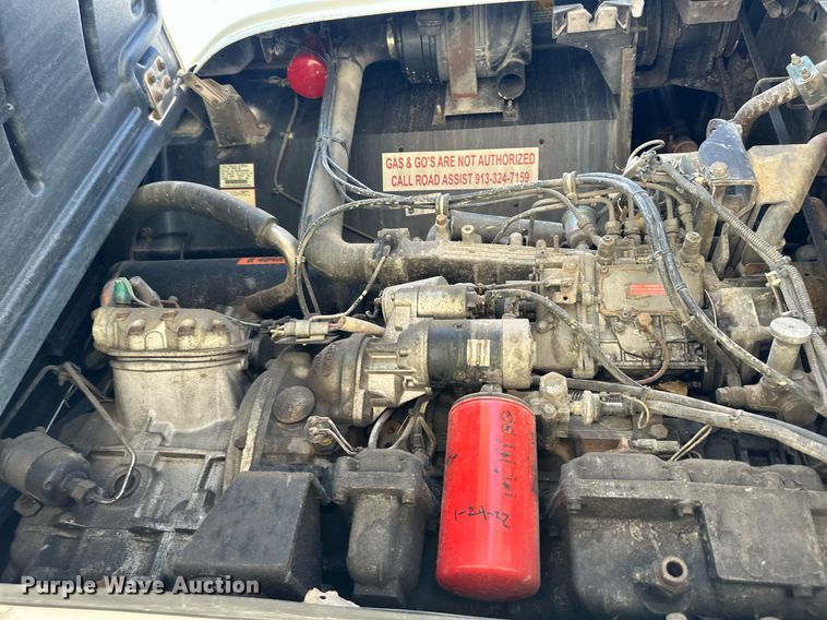 image for item LN9273 2005 Utility 3000R  refrigerated van trailer