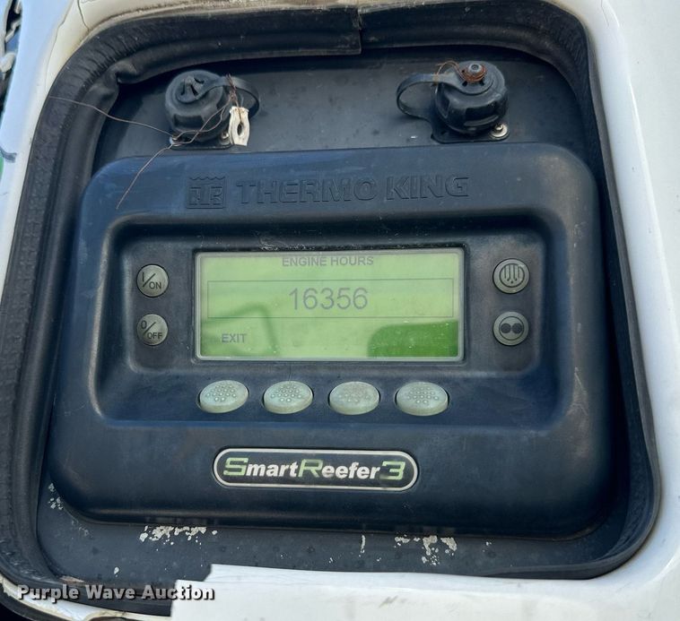 image for item LN9274 2005 Utility 3000R  refrigerated van trailer