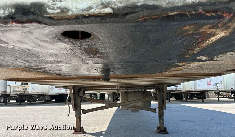 image for item LN9274 2005 Utility 3000R  refrigerated van trailer