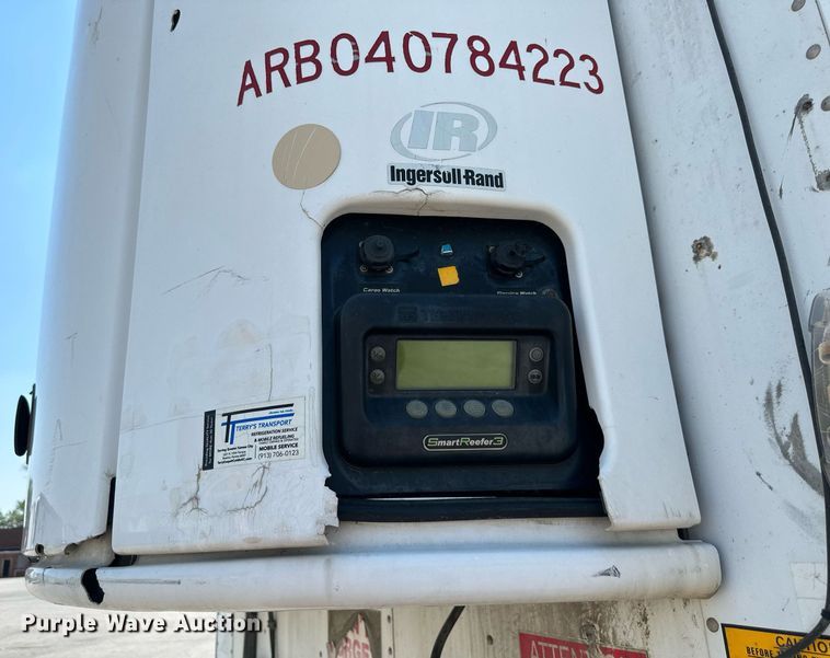 image for item LN9276 2005 Utility 3000R  refrigerated van trailer