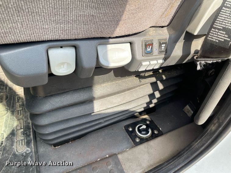 image for item LS9304 2016 Freightliner Cascadia  semi truck