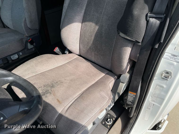 image for item LS9304 2016 Freightliner Cascadia  semi truck