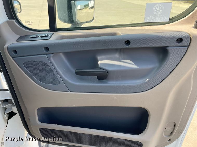 image for item LS9304 2016 Freightliner Cascadia  semi truck