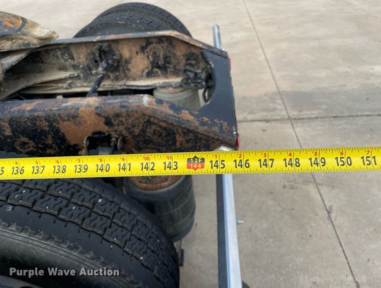 image for item LS9305 2003 Volvo VNL  semi truck