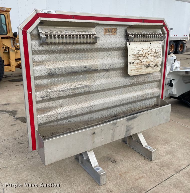 image for item LS9306 Sturdy-Lite  headache rack