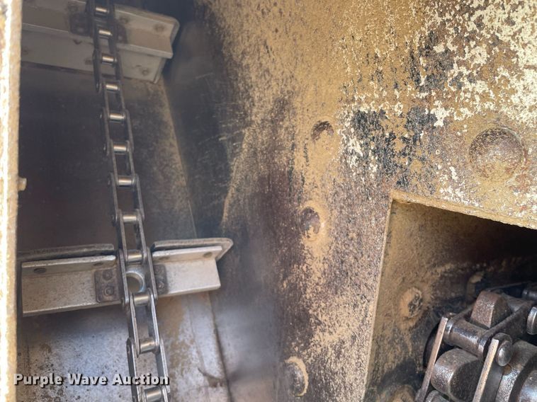 image for item LS9311 1988 Ledwell LW40APW  feed delivery trailer