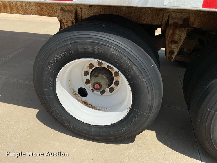 image for item LS9311 1988 Ledwell LW40APW  feed delivery trailer