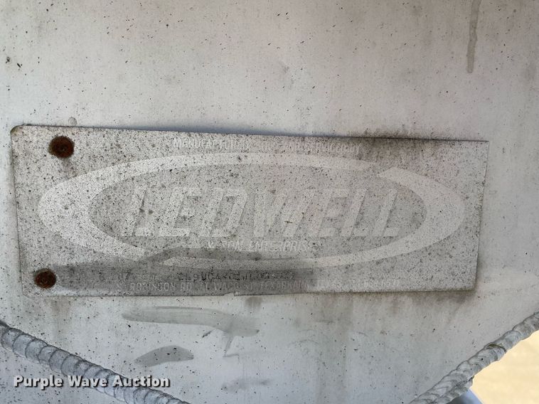 image for item LS9311 1988 Ledwell LW40APW  feed delivery trailer