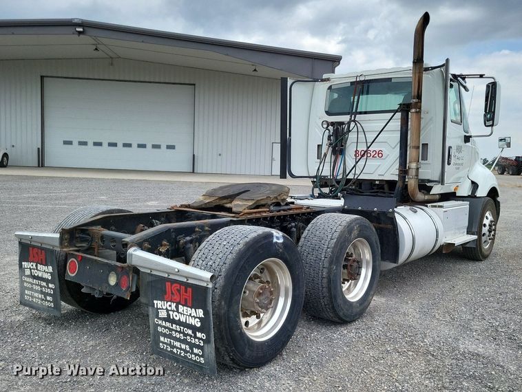 image for item LS9560 2016 International ProStar Plus  semi truck