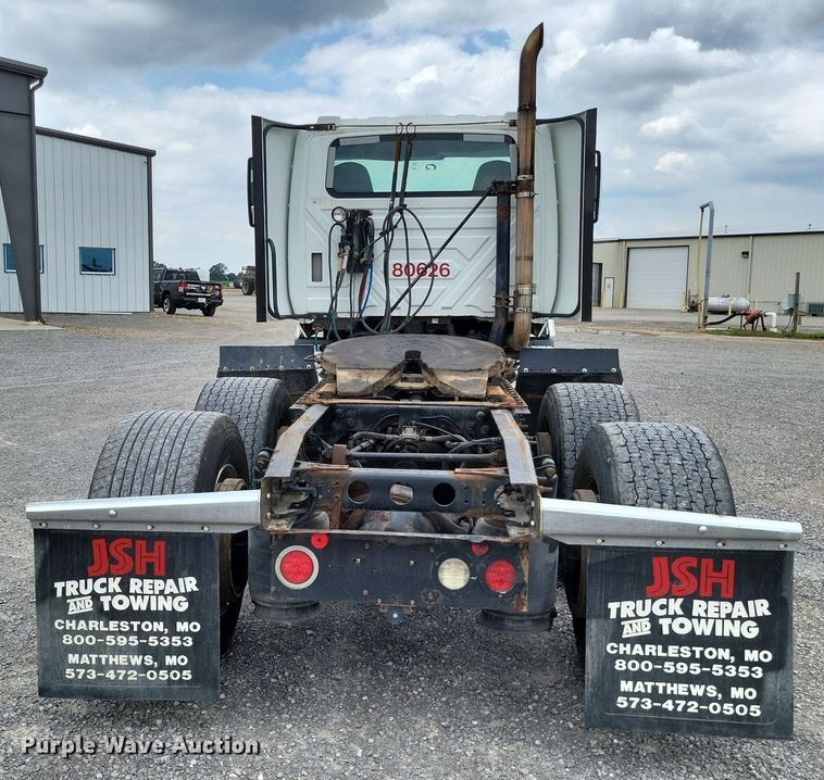 image for item LS9560 2016 International ProStar Plus  semi truck