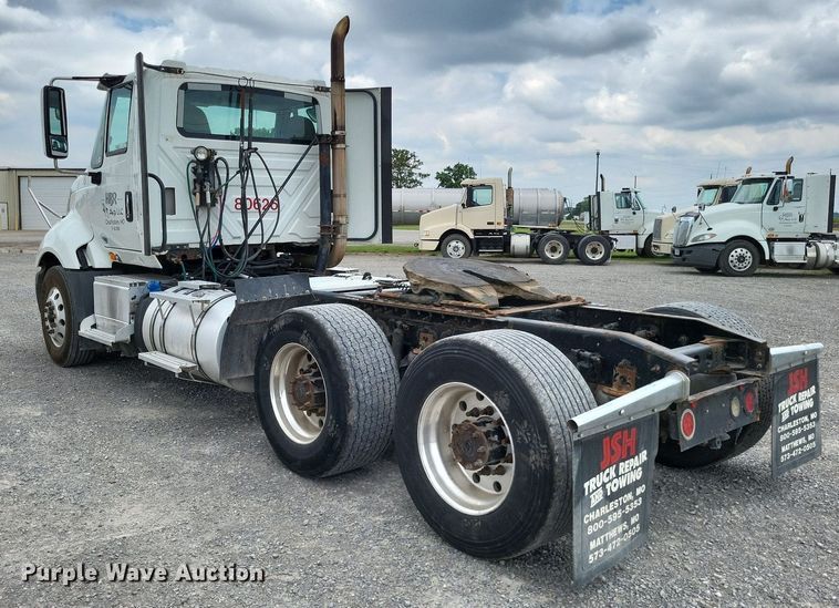 image for item LS9560 2016 International ProStar Plus  semi truck