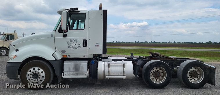 image for item LS9560 2016 International ProStar Plus  semi truck