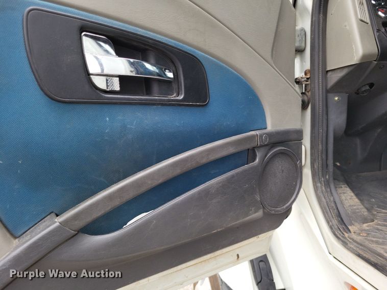 image for item LS9560 2016 International ProStar Plus  semi truck