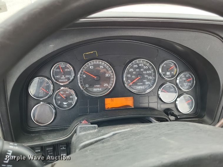 image for item LS9560 2016 International ProStar Plus  semi truck