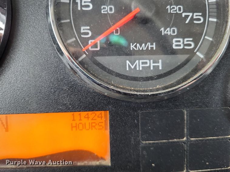 image for item LS9560 2016 International ProStar Plus  semi truck