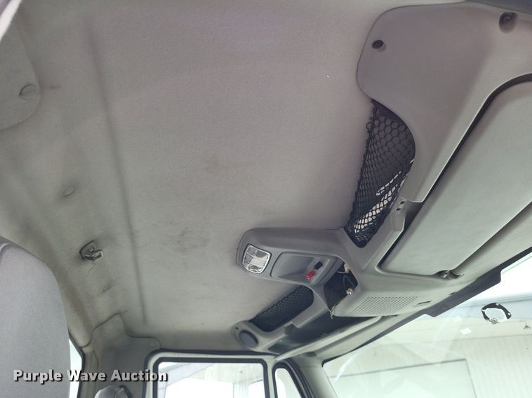 image for item LS9560 2016 International ProStar Plus  semi truck