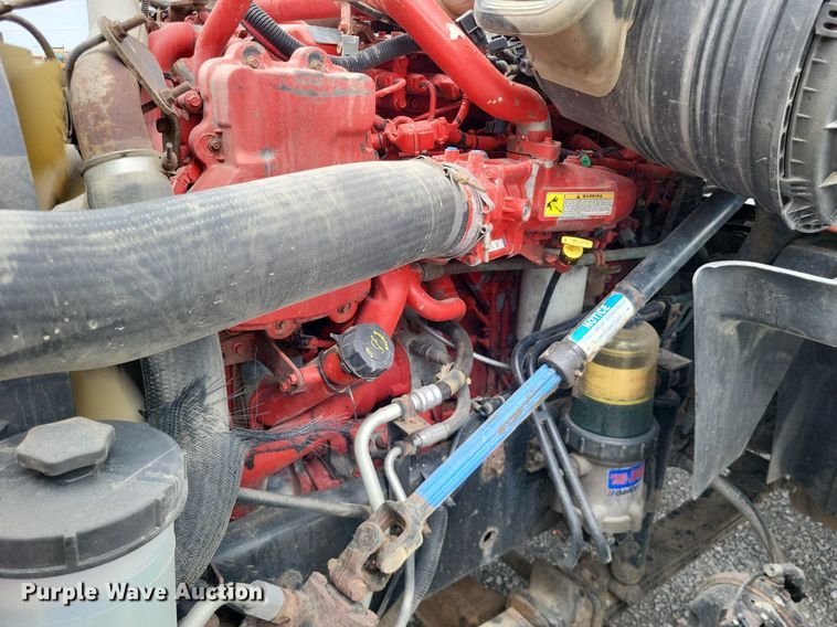 image for item LS9560 2016 International ProStar Plus  semi truck