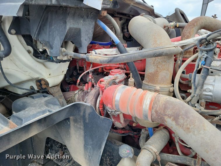 image for item LS9560 2016 International ProStar Plus  semi truck