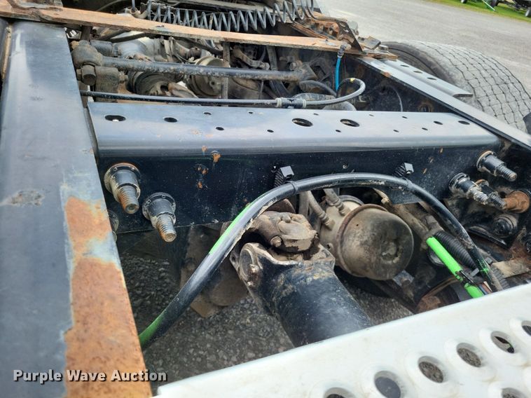 image for item LS9560 2016 International ProStar Plus  semi truck