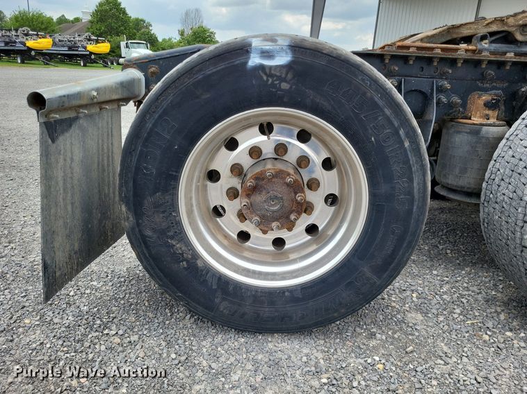 image for item LS9560 2016 International ProStar Plus  semi truck