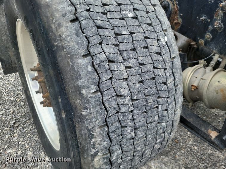 image for item LS9560 2016 International ProStar Plus  semi truck