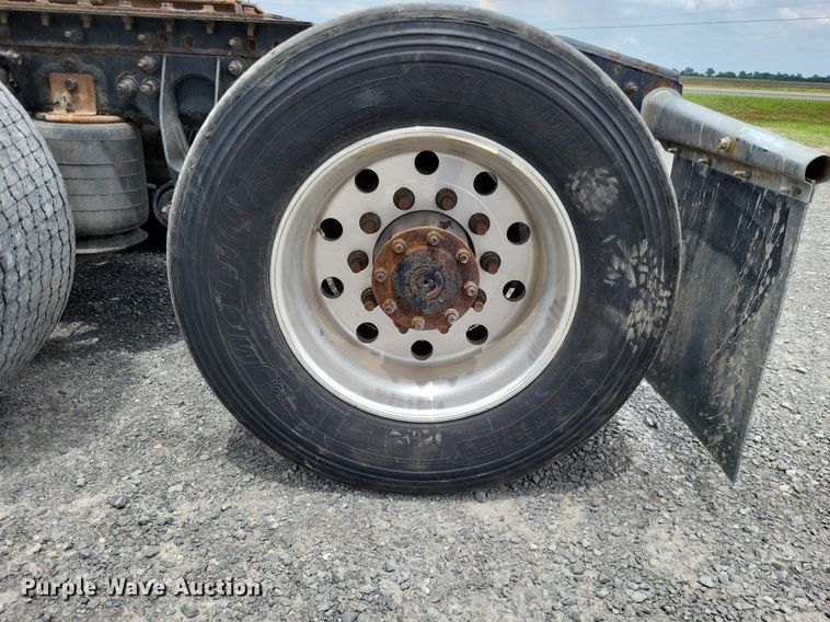 image for item LS9560 2016 International ProStar Plus  semi truck