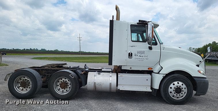 image for item LS9561 2014 International ProStar Plus  semi truck