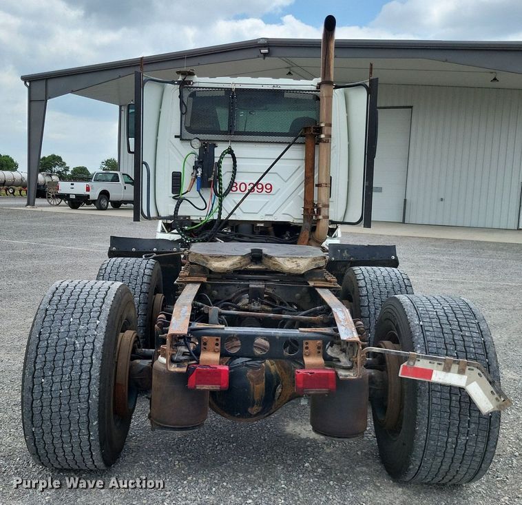 image for item LS9561 2014 International ProStar Plus  semi truck