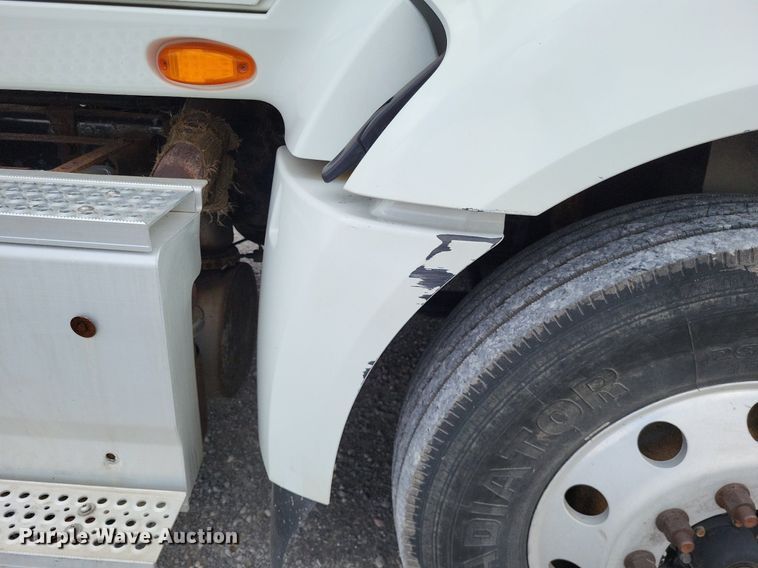 image for item LS9561 2014 International ProStar Plus  semi truck