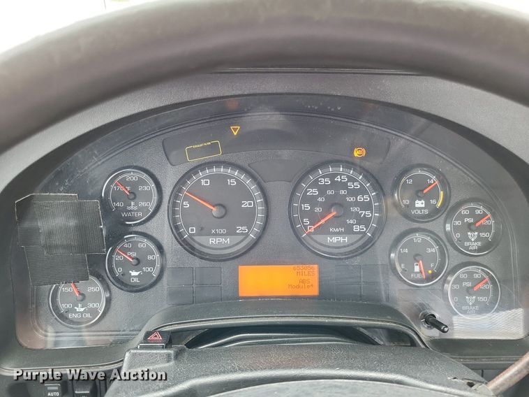 image for item LS9561 2014 International ProStar Plus  semi truck