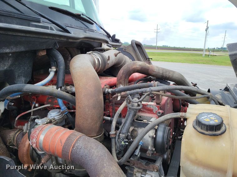 image for item LS9561 2014 International ProStar Plus  semi truck