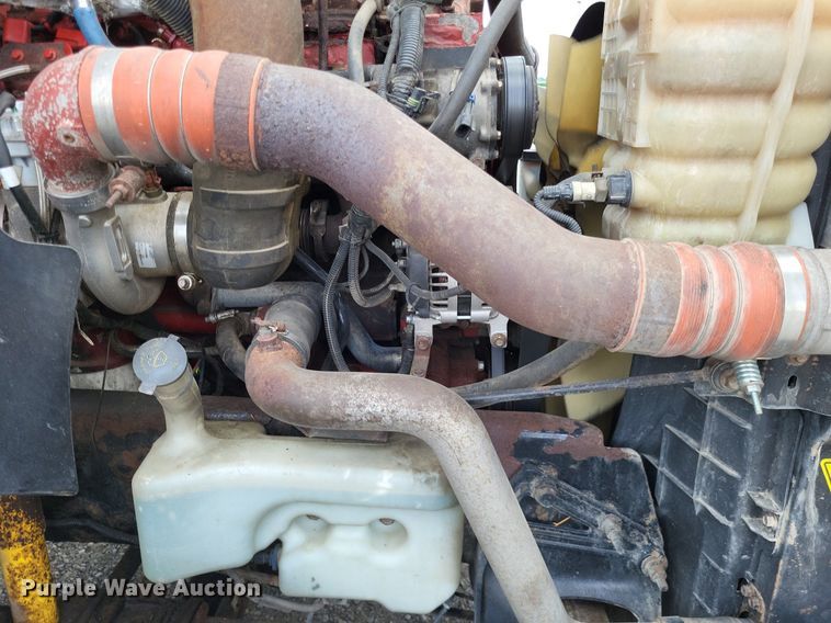 image for item LS9561 2014 International ProStar Plus  semi truck