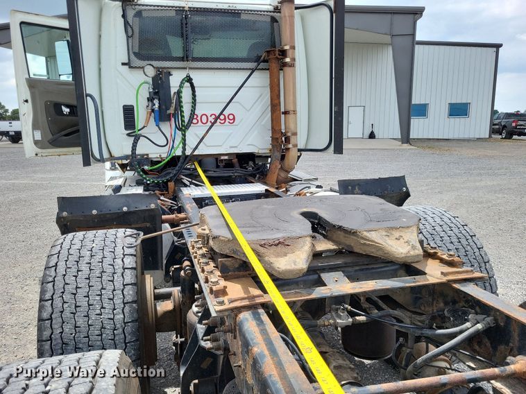 image for item LS9561 2014 International ProStar Plus  semi truck