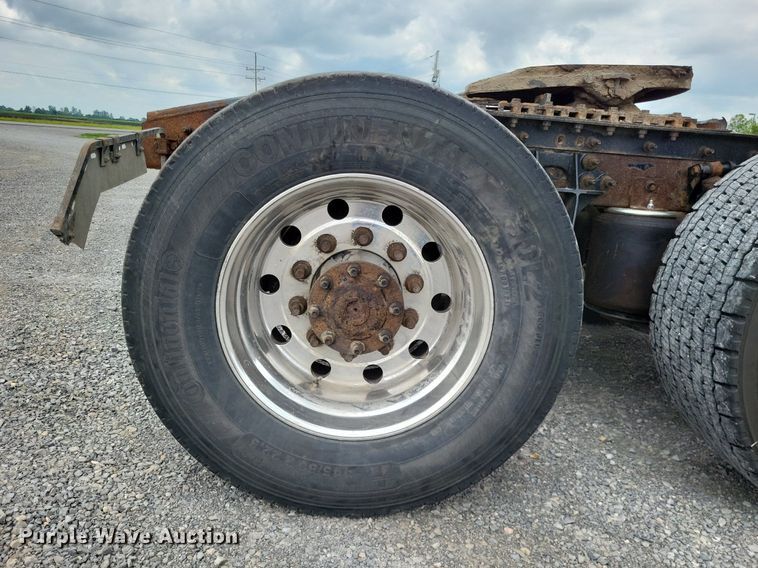 image for item LS9561 2014 International ProStar Plus  semi truck