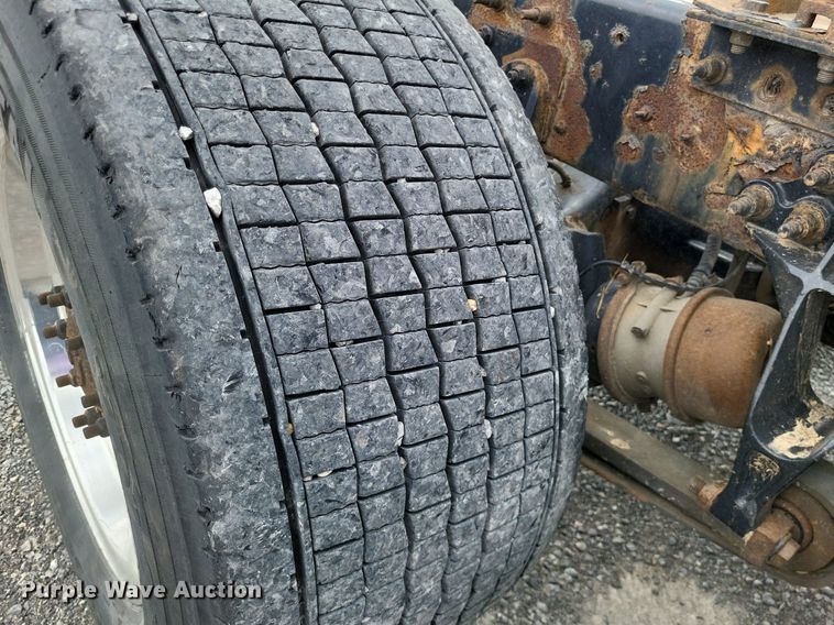 image for item LS9561 2014 International ProStar Plus  semi truck